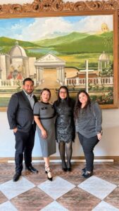 AAC51DD9-BEEE-4D68-9AD1-F3A30AF4F05B de tamaño mediano