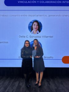 Reconocimiento Academia 2 de tamaño grande