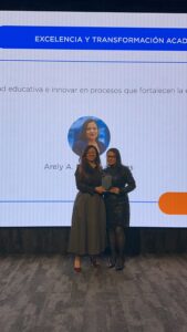 Reconocimiento Arely Martinez